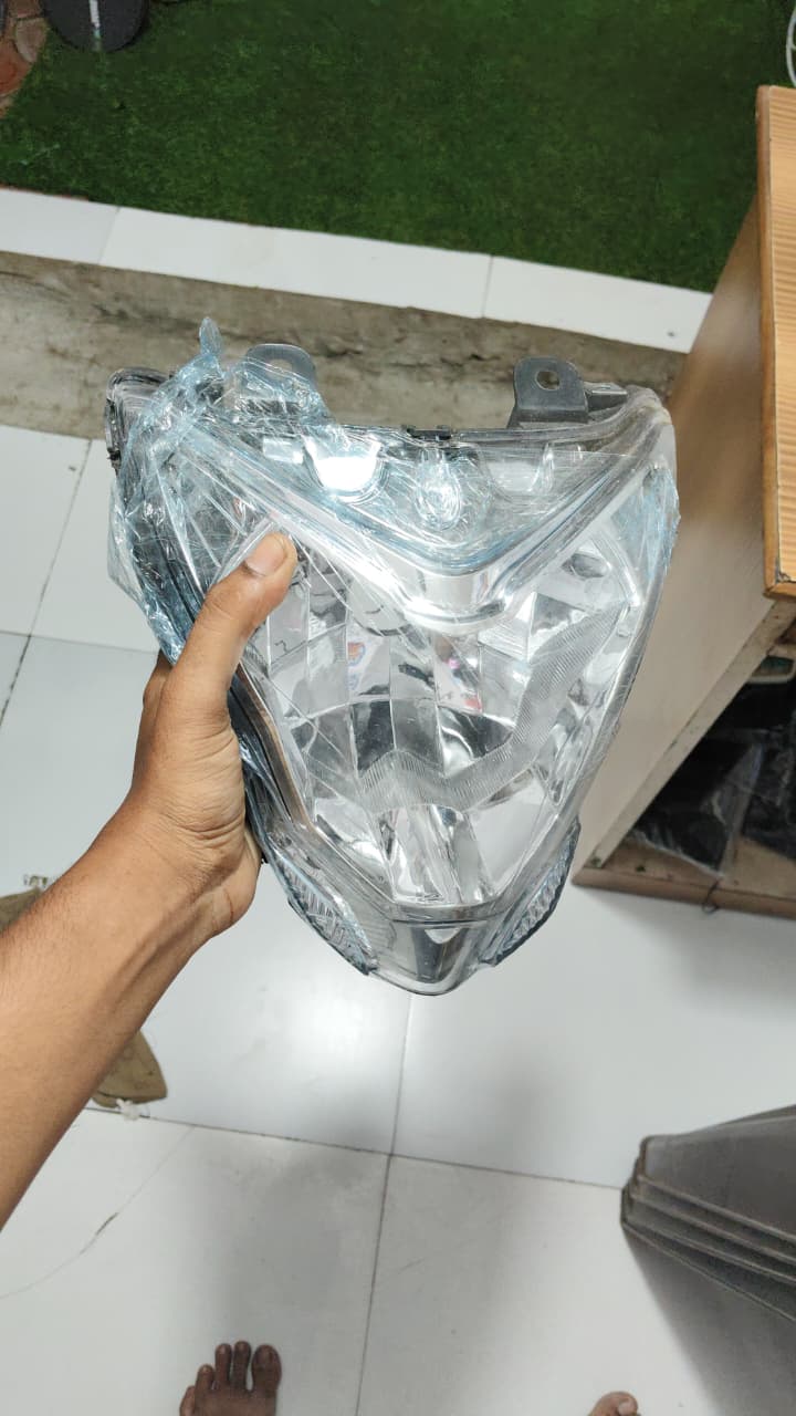 Bajaj Pulsar NS 200 Headlight Assembly (Without Bulb) – Premium Fitting & Quality